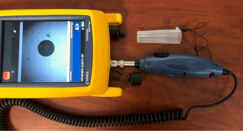 Making sure that OptiFiber® Pro Output Ports are clean